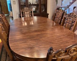 Dining Table and 6 Chairs