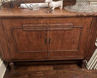 ANTIQUE SIDEBOARD CABINET