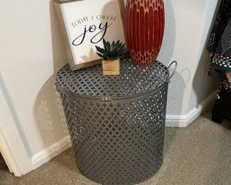 WALL ART, HOUSE DECOR, VASES, END TABLE, SUCCULENT
