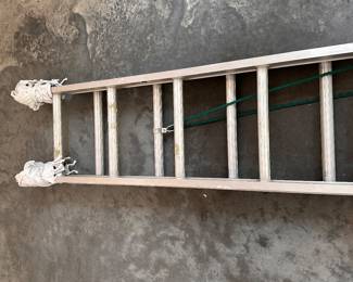 M4 - $125. Werner D1220-2 Extension Ladder. 225# weight limit. 20' extension ladder.