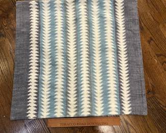 M26 - $20. Crate & Barrel Genevieve Bennett Pillow Cover Set. 23" square.