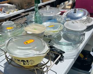 Extensive collection of vintage Pyrex, CorningWare