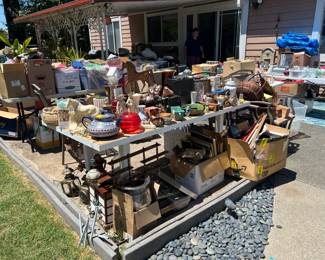 Huge selection of frames, vases and home decor