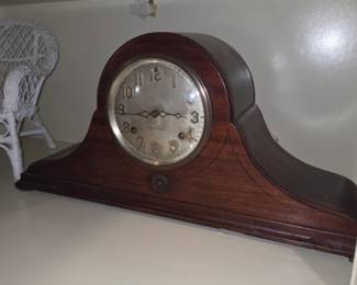 Wooden mantle clock