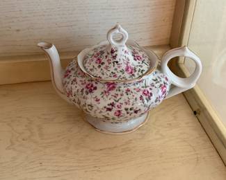 Lefton Musical Teapot in Rose Chintz pattern, plays "Tea for Two" 