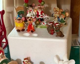 Tiny Christmas mice figurines