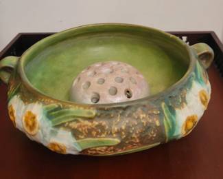 Unmarked Roseville Pottery