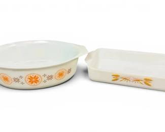 Pyrex 2.5 Qt Town Country Casserole Dish and FireKing 1.5 Qt Wheat Dish