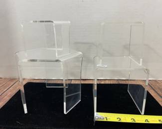 4 display stands