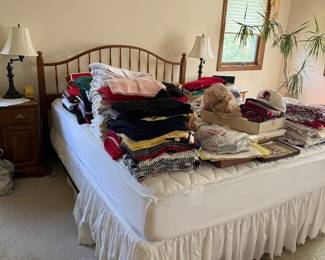 Queen bed, nice bedside tables - matching