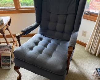 Cute pair of wingback chairs in excellent condition
