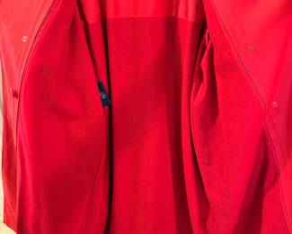 Beautiful red Burberry trench coat with original wool insert.  This piece is in excellent vintage condition!