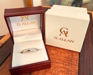 New In Box platinum (950) band from G. Allen