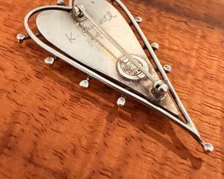 Vintage K. Kayworth sterling silver & 22kt gold ‘Heart’ brooch