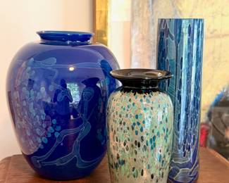 Great selection of vintage Don Carlson art glass