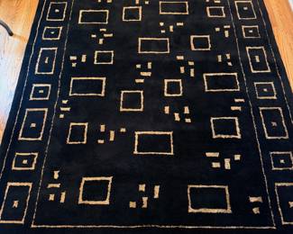 Very nice black and gold tone geometric 8’6” x 5’7” rug