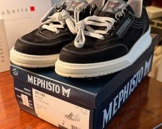 New With Tags Mephisto Rush Citybuck 2900 shoes, Size 8
