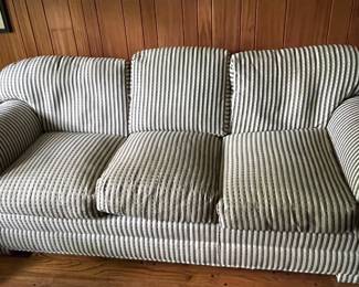 Henredon Sofa 88"x 38" x 36"
