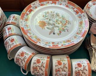 Mottahedeh dinner plates, cups