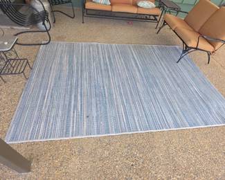 Outdoor rug
