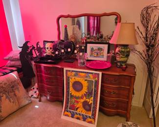 Vintage dresser