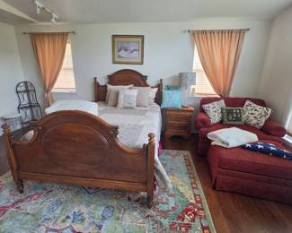 Lexington chez Michelle queen size bed