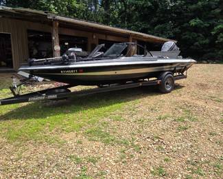 STRATOS - BOAT - TRAILER / FISH & SKI