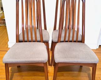 Set 4 Benny Linden Design Mid Century Modern Style Solid Wood Upholstered Dining Chairs Lot #: 6