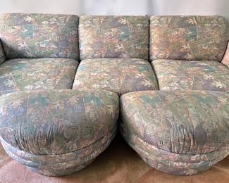 Weiman Furniture 3 Piece Sectional Sofa With 2 Matching Ottomans Lot #: 16
