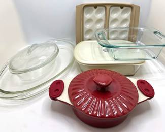 New Begner Casserole Dish & 5 Pyrex Serving & Food Storage Dishes Including For Hard Boiled Eggs Lot #: 104