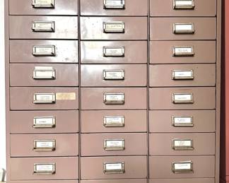 Vintage Steelmaster Industrial 30 Drawer Metal Cabinet Lot #: 13