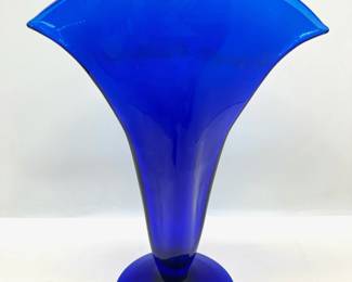 Portmerion Julain Teed Reaction Glaze Vase & Cobalt Blue Art Glass Vase Lot #: 4
