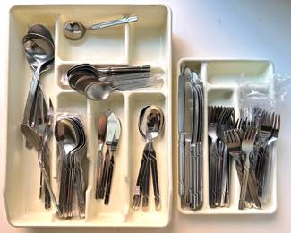 Set Reed & Barton Stainless Steel Cutlery With Serving Utensils, Some New (Over 100 Pieces) In Plastic Tray Lot #: 110