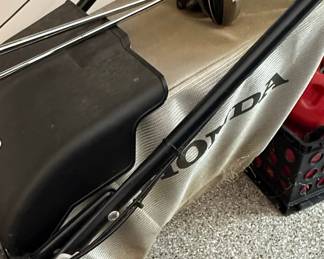 Honda HRX217 Versamow Lawnmower
