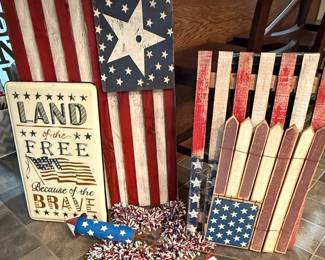Rustic American Flag Decor Set with "Land of the Free" Sign