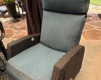 Grand Patio All-Weather Wicker Recliner with Side Tray