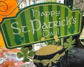 Holiday Decorative Signs Collection