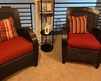 Wicker Armchairs with Side Table