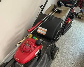 Honda HRX217 Versamow Lawnmower