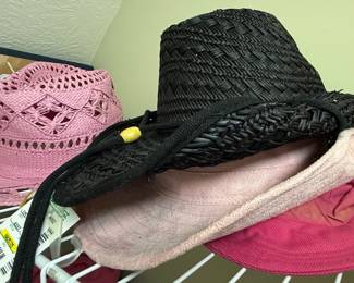 Women's Vintage Cloche and Wide-Brim Hats Assortment