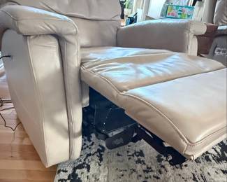 Leggett & Platt Power Recliner