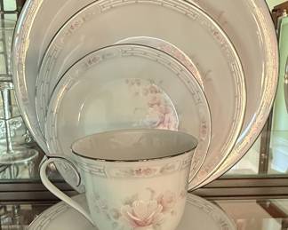 Noritake Carthage Dinnerware Set
