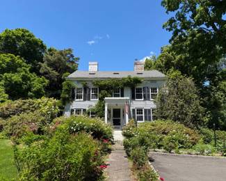 A Riverside Residence | Antiques & Decorative Arts