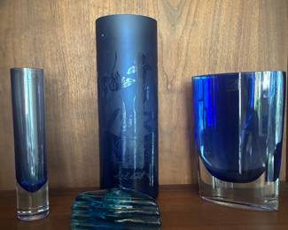 Blue crystal vases