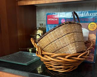 Bread maker, bread baskets