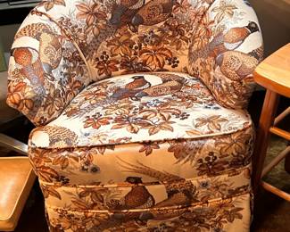 Quail pattern velvet chair
