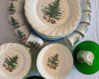 Item #57  -  Nikko "Happy Holidays"     45 pieces       $90