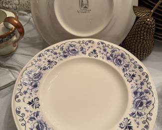 Item #65 - Clinton Inn by Iroquois Henry Ford Museum set of 6 Luncheon Plates       $38