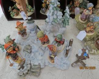 Rare Hummel Winter Set - all original pieces