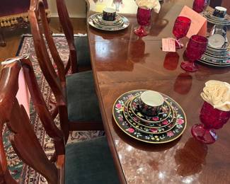Traditional Formal Dinning with Seating for 8